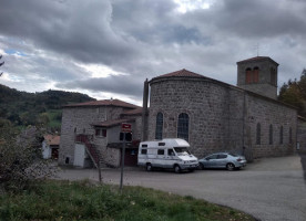 Auberge La Carambole outside