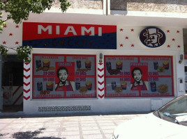 Miami Chicken outside