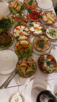 Roger de Beyrouth food