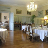 Hostellerie Du Château Des Monthairons food