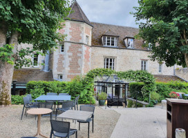 Hostellerie De La Porte Bellon inside