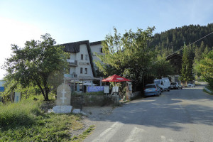 Hotel Restaurant Les Chamois outside