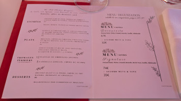 La Robe Rouge menu