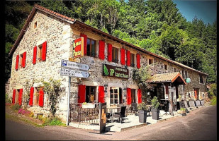 Auberge Des Planchas inside