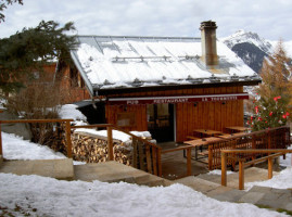 La Tourmente Montalbert outside