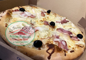 La Pierre A Pizz's food