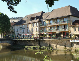 Le Pont d'Or outside