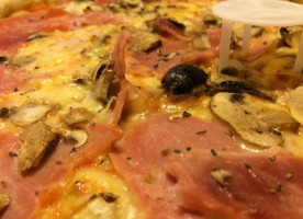 Pizza Di Roma food