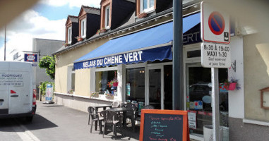 Le Relais Du Chene Vert outside