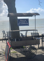 Cafe de la Corniche outside