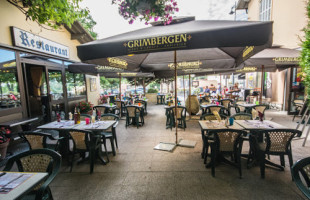 Auberge Des Quatre Chemins inside