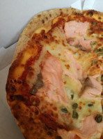 Pizza Des Lys food