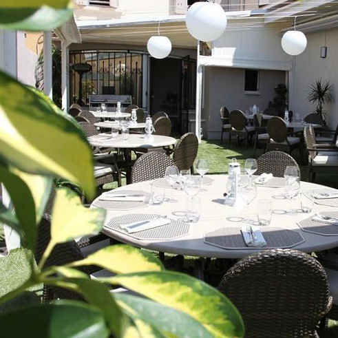 restaurant image