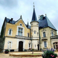 Le Lassey Château Sainte Sabine food