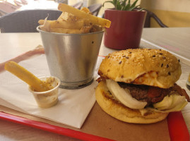 L'atelier Des Burgers food