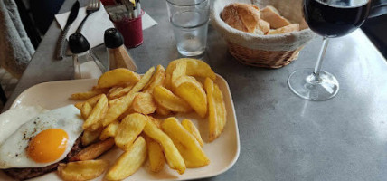 Bar Des Halles food