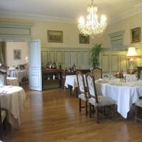 Hostellerie Du Château Des Monthairons food