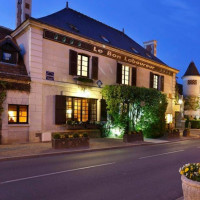 Auberge Du Bon Laboureur outside