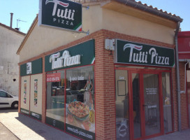 Tutti Pizza Castelsarrasin outside