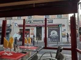 La Brasserie Du 4eme food