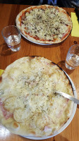 Pizza Delice food