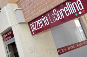 La Sorellina Pizzeria inside