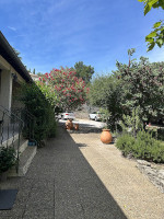 Pizzeria Saladerie La Garrigue outside