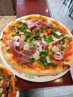 Pizzeria l'Olivier food