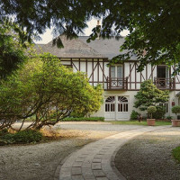 Le Manoir Du Lys outside