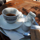 Dvoreček Nourriture