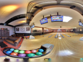 Bowling B4 inside