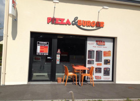 Pizza Et Burger outside