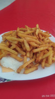 Au Resto Frites De Roye food