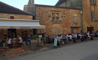 L' Auberge Du Château De Biron outside