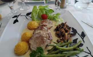 Resto-grill La Fontaine food