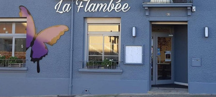 La Flambée outside