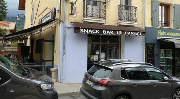 Bar Le France (Brasserie) outside