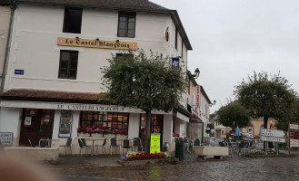 Hotel Restaurant Traiteur le Bernay outside