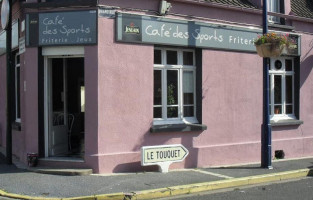 Cafe des Sports outside