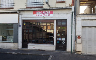 Allo Pizza outside