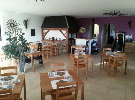 Le Relais D'amans inside