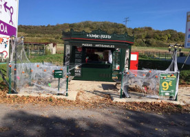 Kiosque à Pizzas Ville De Eu, Normandie outside