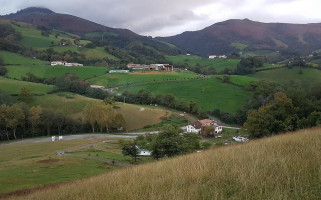 Ferme Erreka Famille Jauregui outside