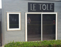 Le Tolé outside