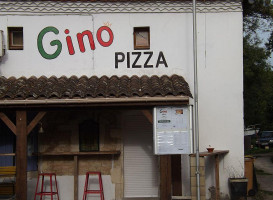 Gino Pizza outside