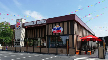 Burger King outside