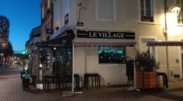 Le Village outside