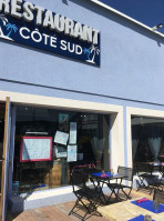 Cote Sud outside