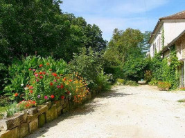 Domaine De Puytirel outside