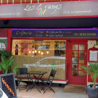 Les 4 Rangs outside